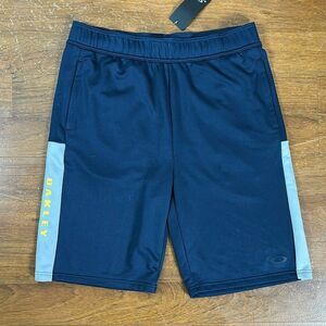 New men’s OAKLEY insert fleece shorts size XXL 2XL custom fit blue NWT
